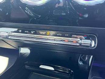 Mercedes Benz Cla 1.3 Cla180 Amg Line Night Edition (premium Plus) Coupe 4dr Petro