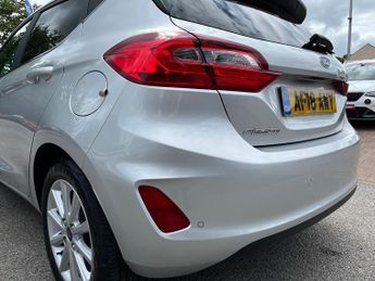 Ford Fiesta 1.0t Ecoboost Titanium Hatchback 5dr Petrol Auto Euro 6 (s/s) (1