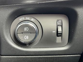 Vauxhall Mokka Electric 50kwh Ultimate Suv 5dr Electric Auto (136 Ps)
