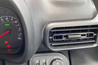 Vauxhall Combo Electric 2300 50kwh Dynamic Crew Van Double Cab 6dr Electric Auto L2 (7.4
