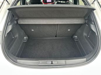 Vauxhall Mokka Electric 50kwh Sri Nav Premium Suv 5dr Electric Auto (136 Ps)