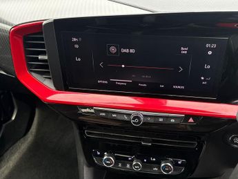 Vauxhall Mokka Electric 50kwh Sri Nav Premium Suv 5dr Electric Auto (136 Ps)