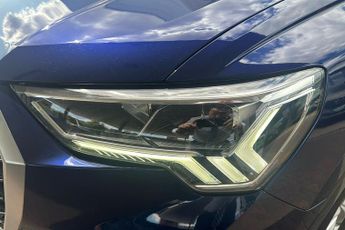 Audi Q3 Sportback 1.5 Tfsi Cod 35 S Line Sportback 5dr Petrol S Tronic Euro 6 (s/s