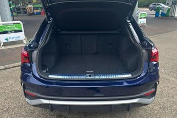 Audi Q3 Sportback 1.5 Tfsi Cod 35 S Line Sportback 5dr Petrol S Tronic Euro 6 (s/s