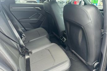 Audi Q3 Sportback 1.5 Tfsi Cod 35 S Line Sportback 5dr Petrol S Tronic Euro 6 (s/s