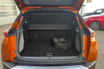 Peugeot E 2008 50kwh Allure Premium Suv 5dr Electric Auto (7kw Charger) (136 Ps