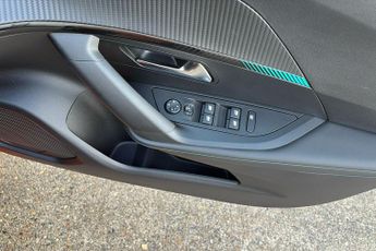 Peugeot E 2008 50kwh Allure Premium Suv 5dr Electric Auto (7kw Charger) (136 Ps