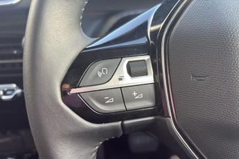 Peugeot E 2008 50kwh Allure Premium Suv 5dr Electric Auto (7kw Charger) (136 Ps