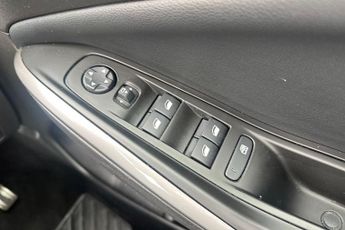Vauxhall Grandland 1.2 Turbo Ultimate Suv 5dr Petrol Auto Euro 6 (s/s) (130 Ps)