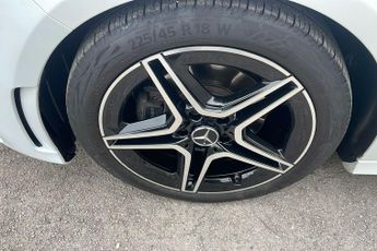 Mercedes Benz A Class 2.0 A180d Amg Line Edition (executive) Hatchback 5dr Diesel 8g D