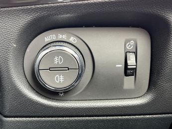 Vauxhall Mokka Electric 50kwh Ultimate Suv 5dr Electric Auto (136 Ps)