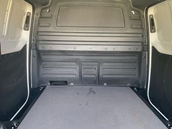 Volkswagen Id. Buzz Cargo Pro 77kwh Commerce Panel Van 5dr Electric Auto (204 Ps)
