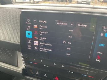 Volkswagen Id. Buzz Cargo Pro 77kwh Commerce Panel Van 5dr Electric Auto (204 Ps)