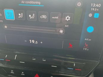 Volkswagen Id. Buzz Cargo Pro 77kwh Commerce Panel Van 5dr Electric Auto (204 Ps)