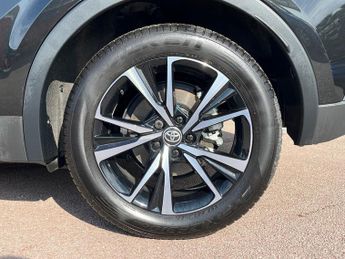 Toyota C Hr 2.0 Vvt 13.6kwh Design Suv 5dr Petrol Plug In Hybrid CVT Euro 6 