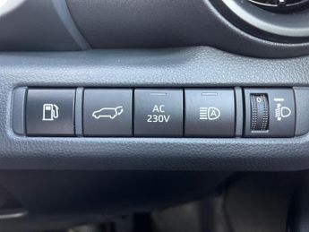 Toyota C Hr 2.0 Vvt 13.6kwh Design Suv 5dr Petrol Plug In Hybrid CVT Euro 6 