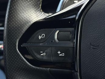 Peugeot 2008 SUV 1.2 Puretech Gt Suv 5dr Petrol Eat Euro 6 (s/s) (130 Ps)
