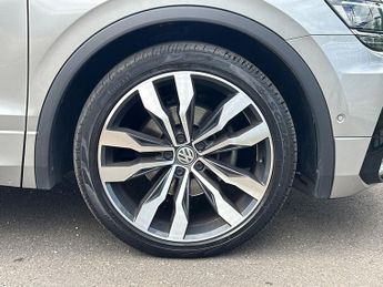 Volkswagen Tiguan 2.0 Tdi R Line Tech Suv 5dr Diesel Dsg 4motion Euro 6 (s/s) (150