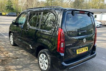 Vauxhall Combo E Life 50kwh Ultimate MPV 5dr Electric Auto (7.4kw Charger) (136 Ps)