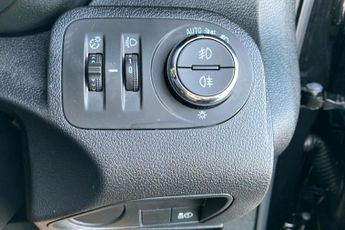 Vauxhall Combo E Life 50kwh Ultimate MPV 5dr Electric Auto (7.4kw Charger) (136 Ps)