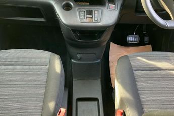 Vauxhall Combo E Life 50kwh Ultimate MPV 5dr Electric Auto (7.4kw Charger) (136 Ps)