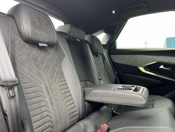 Peugeot E 3008 73kwh Gt Suv 5dr Electric Auto (210 Ps)