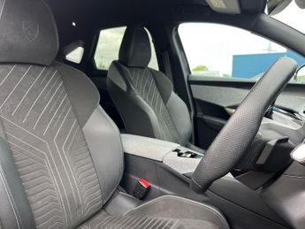 Peugeot E 3008 73kwh Gt Suv 5dr Electric Auto (210 Ps)