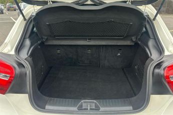 Mercedes Benz A Class 2.1 A200d Amg Line (executive) Hatchback 5dr Diesel 7g Dct Euro 