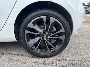 Renault Zoe R135 Ev50 52kwh Iconic Hatchback 5dr Electric Auto (boost Charge
