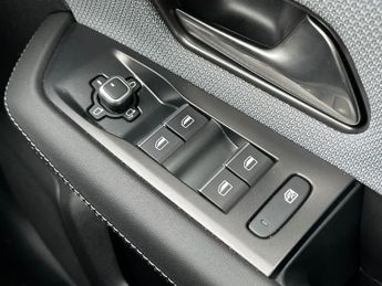 Vauxhall Grandland Electric 73kwh Gs Suv 5dr Electric Auto (213 Ps)