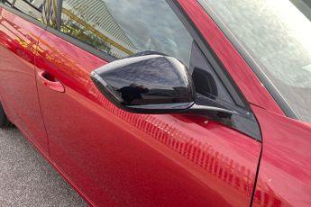 Vauxhall Astra 1.2 Turbo Ultimate Hatchback 5dr Petrol Auto Euro 6 (s/s) (130 P