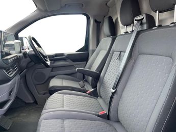 Ford E Transit Custom 320 65kwh Limited Panel Van 5dr Electric Auto L1 H1 (136 Ps)