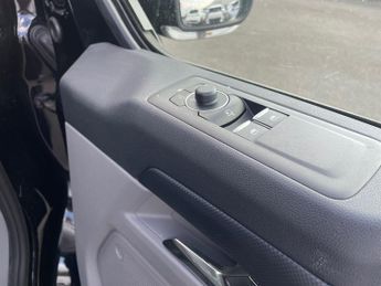 Ford E Transit Custom 320 65kwh Limited Panel Van 5dr Electric Auto L1 H1 (136 Ps)