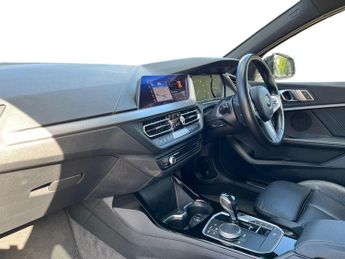 BMW 1 Series Sports Hatch  1 SERIES HATCHBACK 118I M SPORT 5DR STEP AUTO