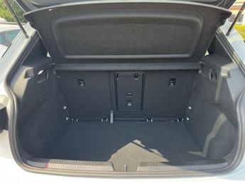 Cupra Born E Boost 59kwh V3 Hatchback 5dr Electric Auto (230 Ps)