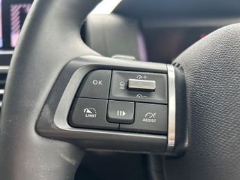 Citroen C4 1.2 Puretech Shine Plus Hatchback 5dr Petrol Eat8 Euro 6 (s/s) (
