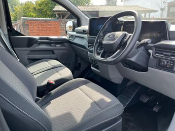 Ford E Transit Custom 320 65kwh Limited Panel Van 5dr Electric Auto L1 H1 (136 Ps)