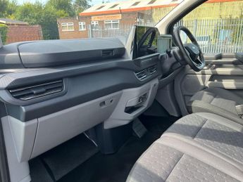 Ford E Transit Custom 320 65kwh Limited Panel Van 5dr Electric Auto L1 H1 (136 Ps)