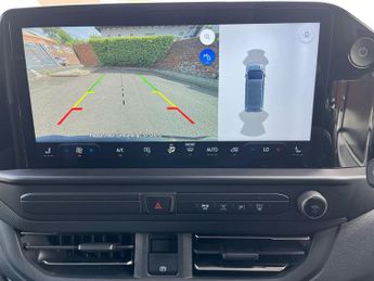 Ford E Transit Custom 320 65kwh Limited Panel Van 5dr Electric Auto L1 H1 (136 Ps)