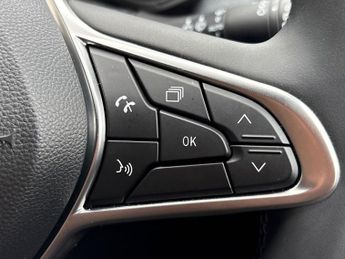 Renault Clio 1.6 E Tech Techno Hatchback 5dr Petrol Hybrid Auto Euro 6 (s/s) 