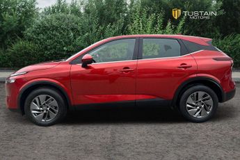 Nissan Qashqai 1.3 Dig T Mhev Acenta Premium Suv 5dr Petrol Hybrid Xtron Euro 6