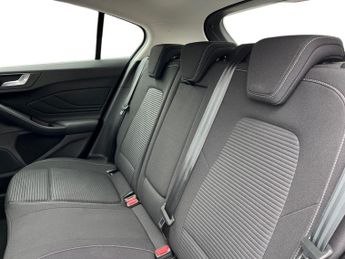 Ford Focus 1.0t Ecoboost Titanium Hatchback 5dr Petrol Auto Euro 6 (s/s) (1