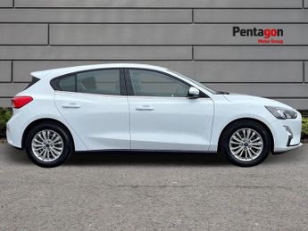 Ford Focus 1.0t Ecoboost Titanium Hatchback 5dr Petrol Auto Euro 6 (s/s) (1