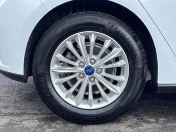 Ford Focus 1.0t Ecoboost Titanium Hatchback 5dr Petrol Auto Euro 6 (s/s) (1