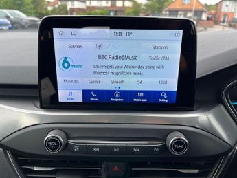 Ford Focus 1.0t Ecoboost Titanium Hatchback 5dr Petrol Auto Euro 6 (s/s) (1