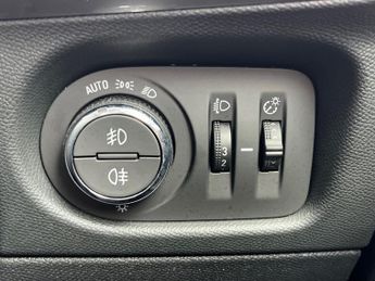 Vauxhall Mokka Electric 50kwh Elite Premium Suv 5dr Electric Auto (136 Ps)