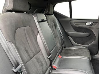 Volvo Xc40 1.5 T3 R Design Suv 5dr Petrol Auto Euro 6 (s/s) (163 Ps)