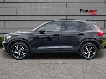 Volvo Xc40 1.5 T3 R Design Suv 5dr Petrol Auto Euro 6 (s/s) (163 Ps)