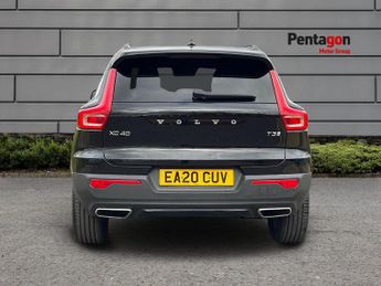 Volvo Xc40 1.5 T3 R Design Suv 5dr Petrol Auto Euro 6 (s/s) (163 Ps)