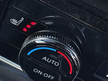 Nissan Qashqai 1.3 Dig T Mhev Tekna Suv 5dr Petrol Hybrid Xtron Euro 6 (s/s) (1